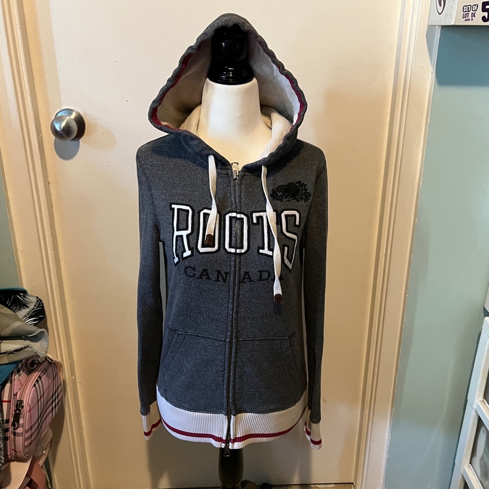 ROOTS ZIP FRONT HOODED SWEATER